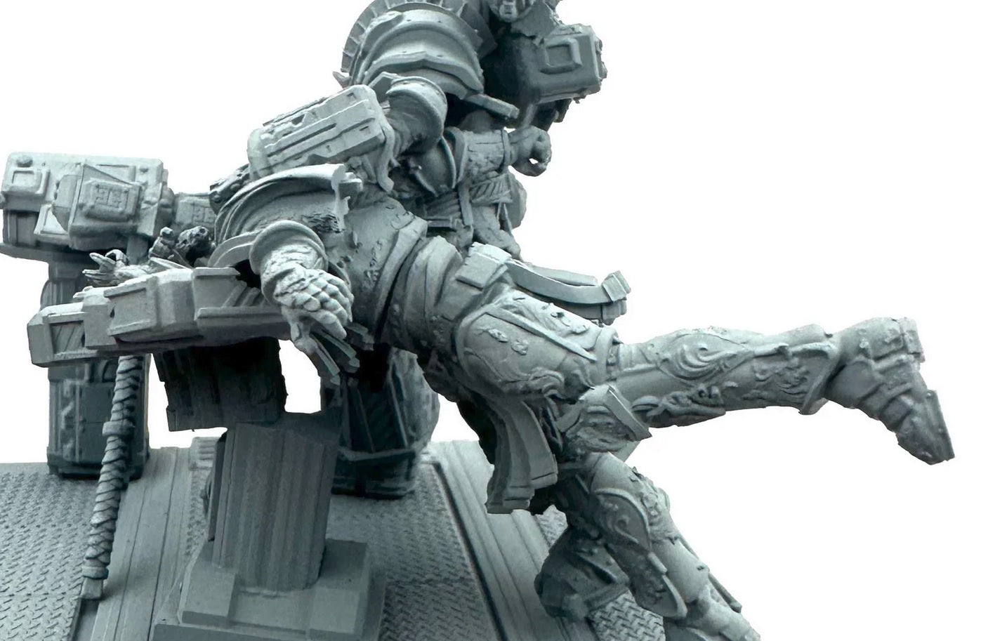 Primarch Perturabo of the Iron Warriors in full battle armour smashing Fulgrim's face