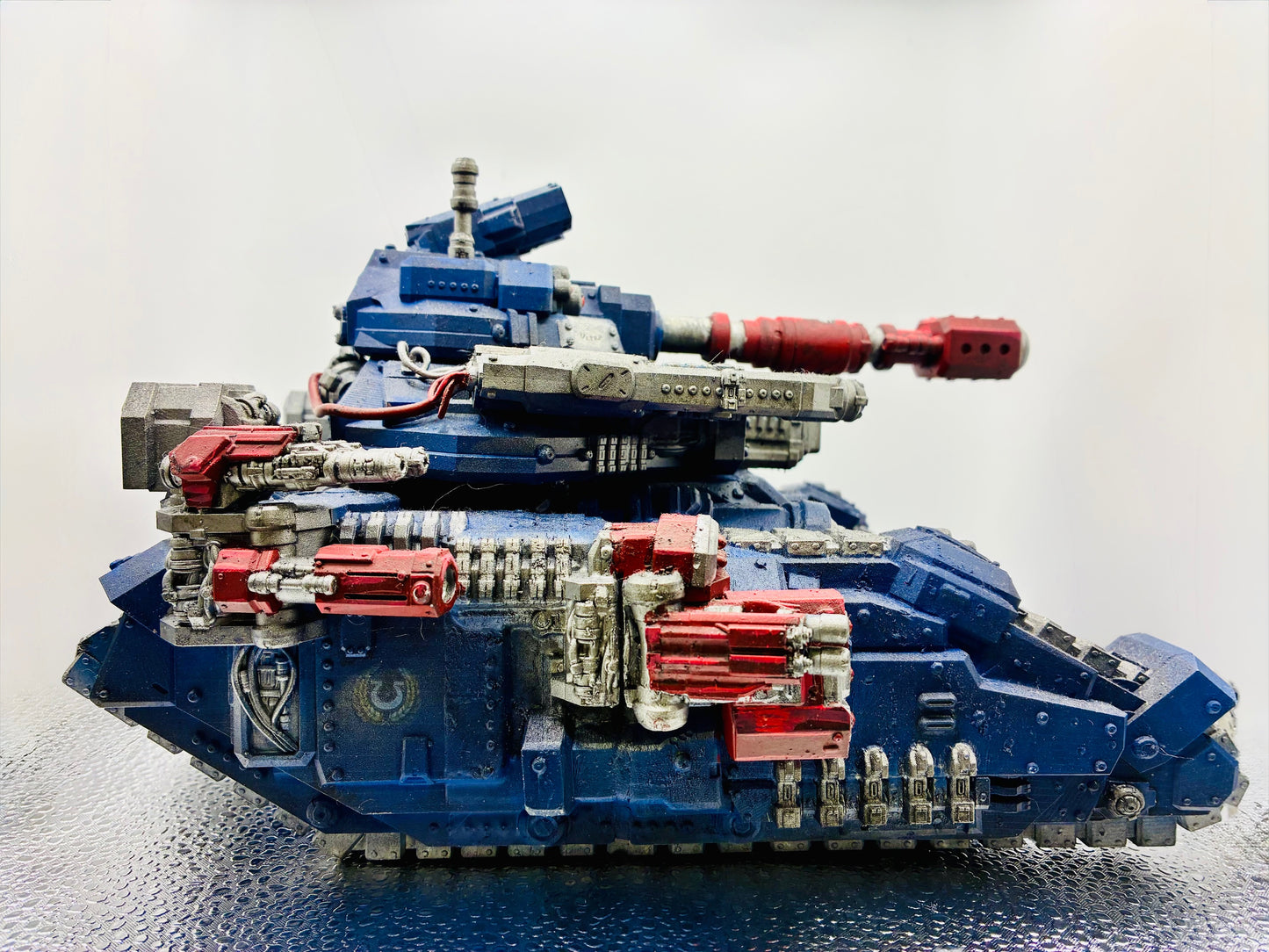 super heavy tank from warhammer 40,000