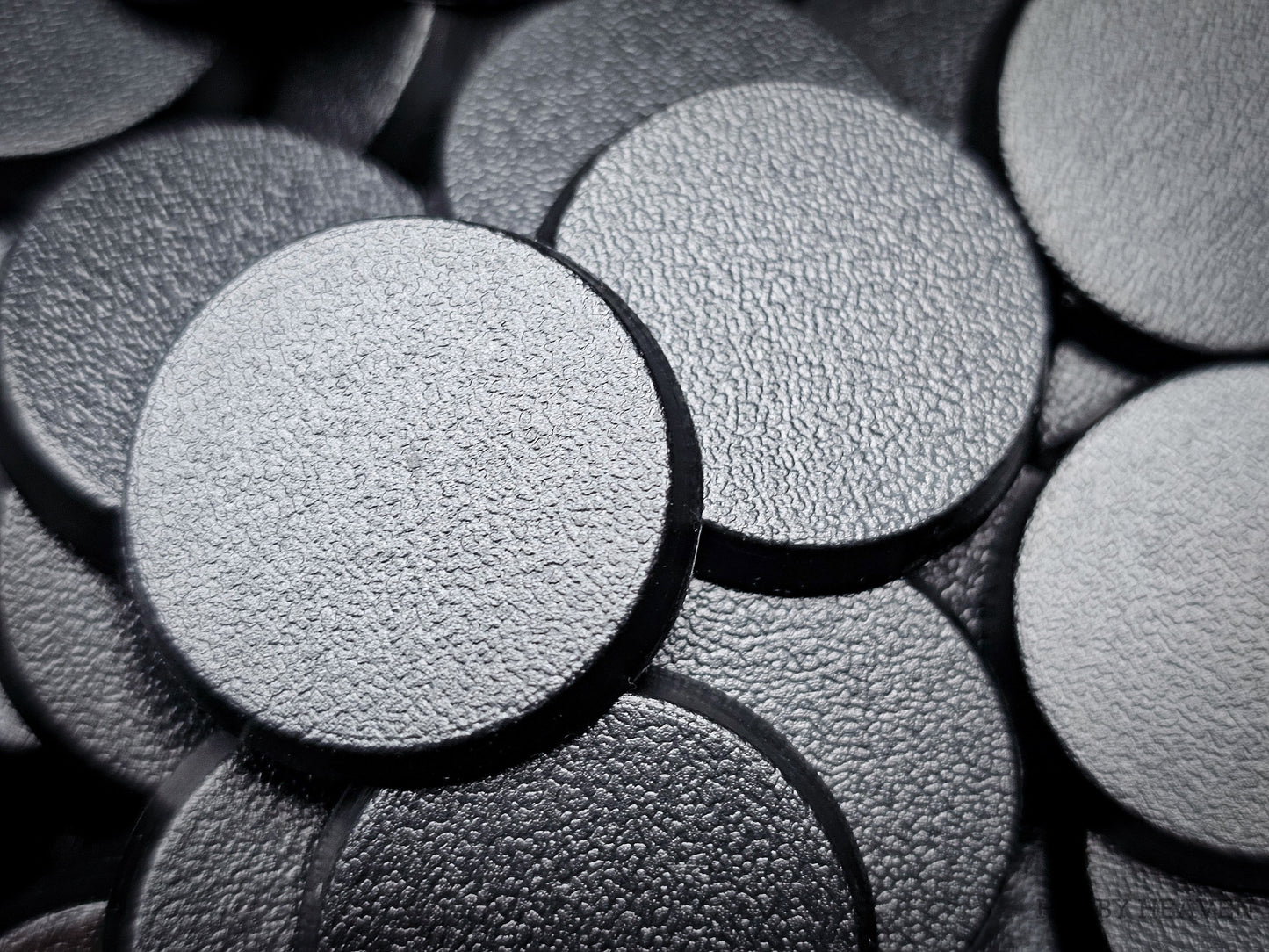 25mm Round Plain Plastic Bases