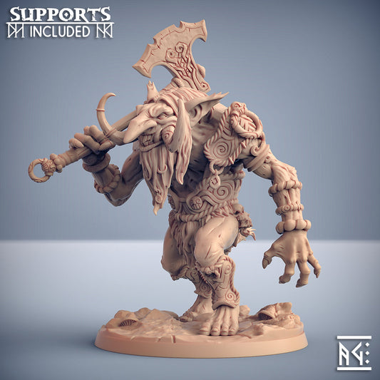 Troll Hunter A | Svartwood Trolls | Fantasy D&D Miniature | Artisan Guild