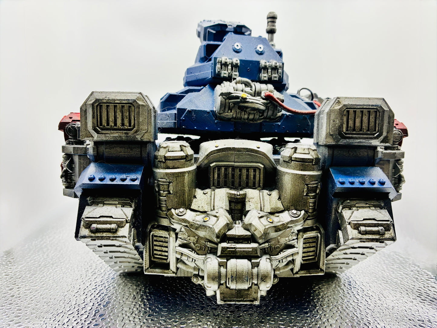 super heavy tank from warhammer 40,000